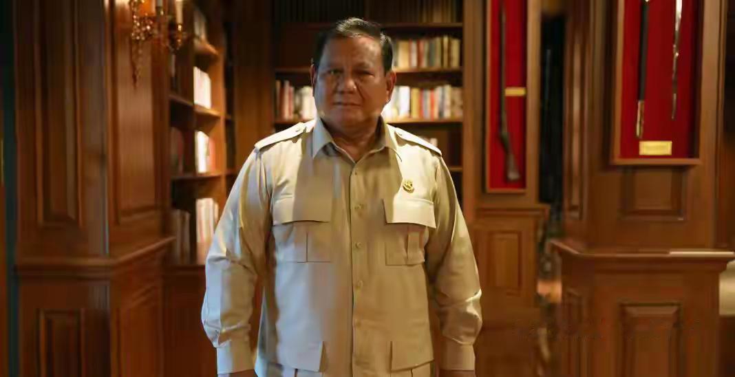 印尼总统普拉博沃最近火力全开，在采访里直接“开炮”三大目标：国际评级机构、国内投