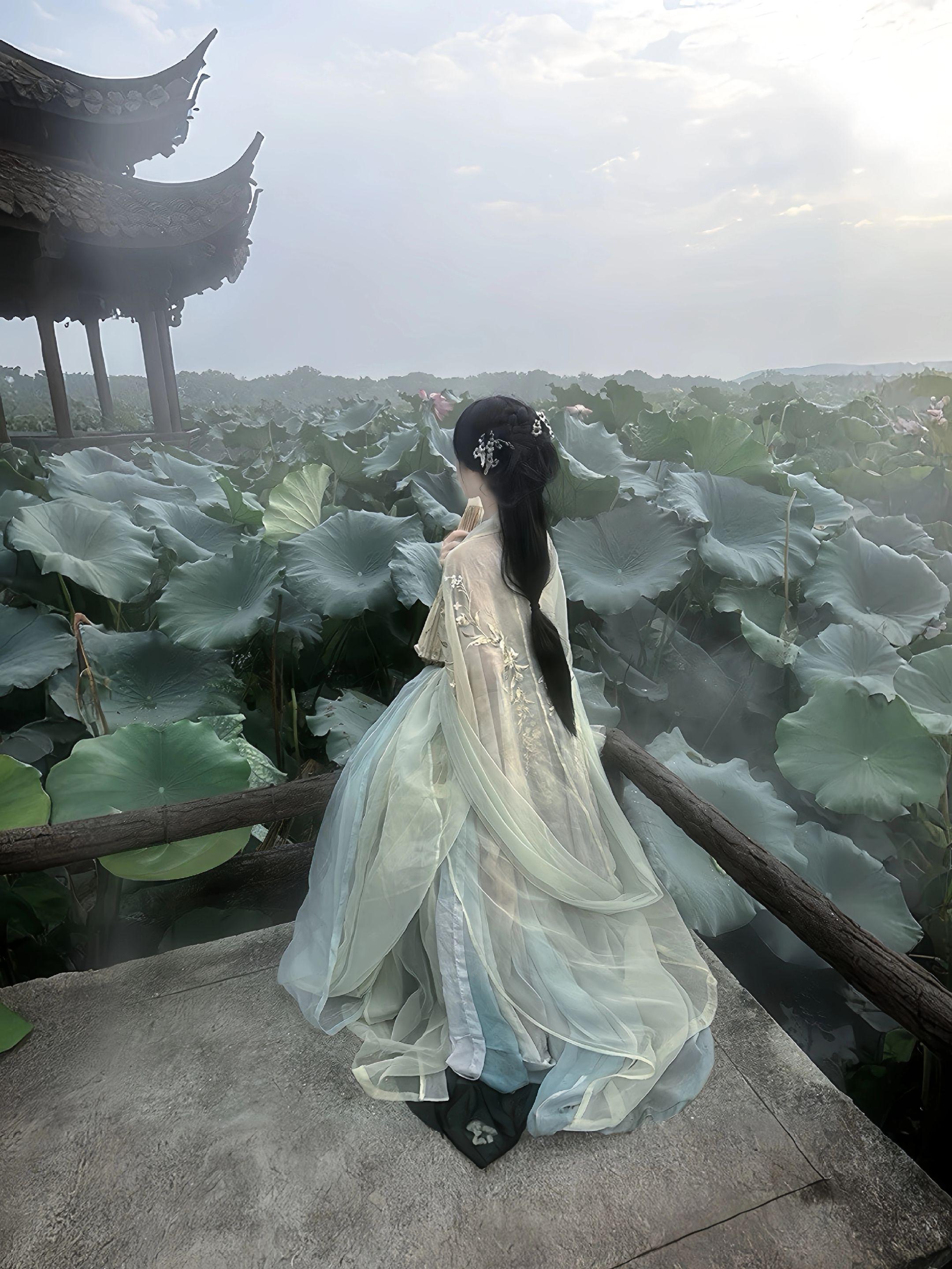 山有木兮木有枝，心悦君兮君不知