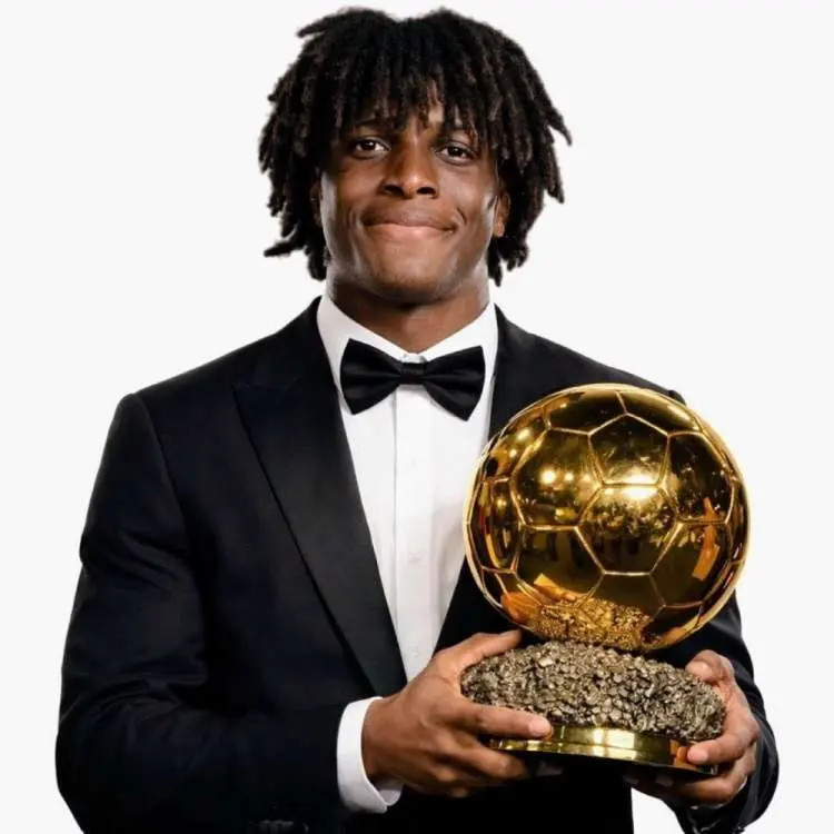 TA：曼联边翼多古腿筋受伤，预计缺阵10周天塌了，好不容易要练出来，一下子又断节