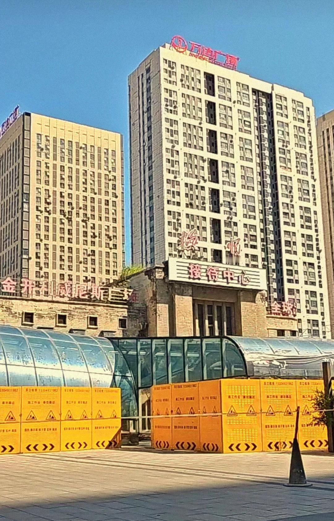 借助沈白高铁建设的契机，抚顺的任督二脉终于打开。现如今抚顺北站完全改成了抚顺站，