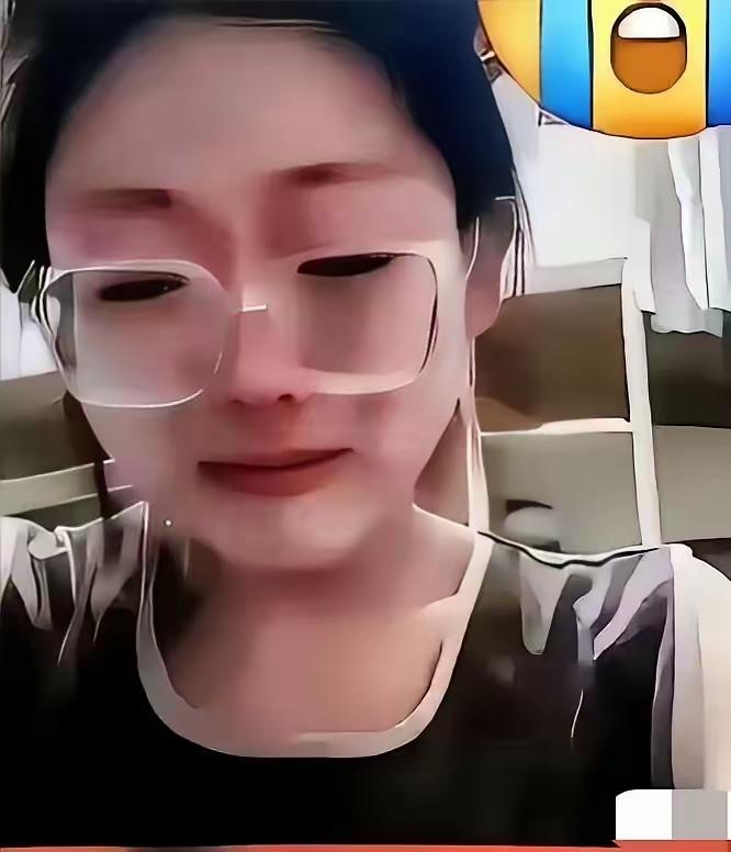 大学女生哭诉，父母一个月只给1500的生活费，根本不够。而她晒出的生活费清单，让