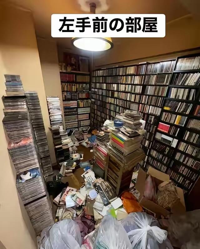 日本有个死宅人没了之后，堆了一屋子压箱底的限定版CD和DVD，全因为尸体烂了臭得