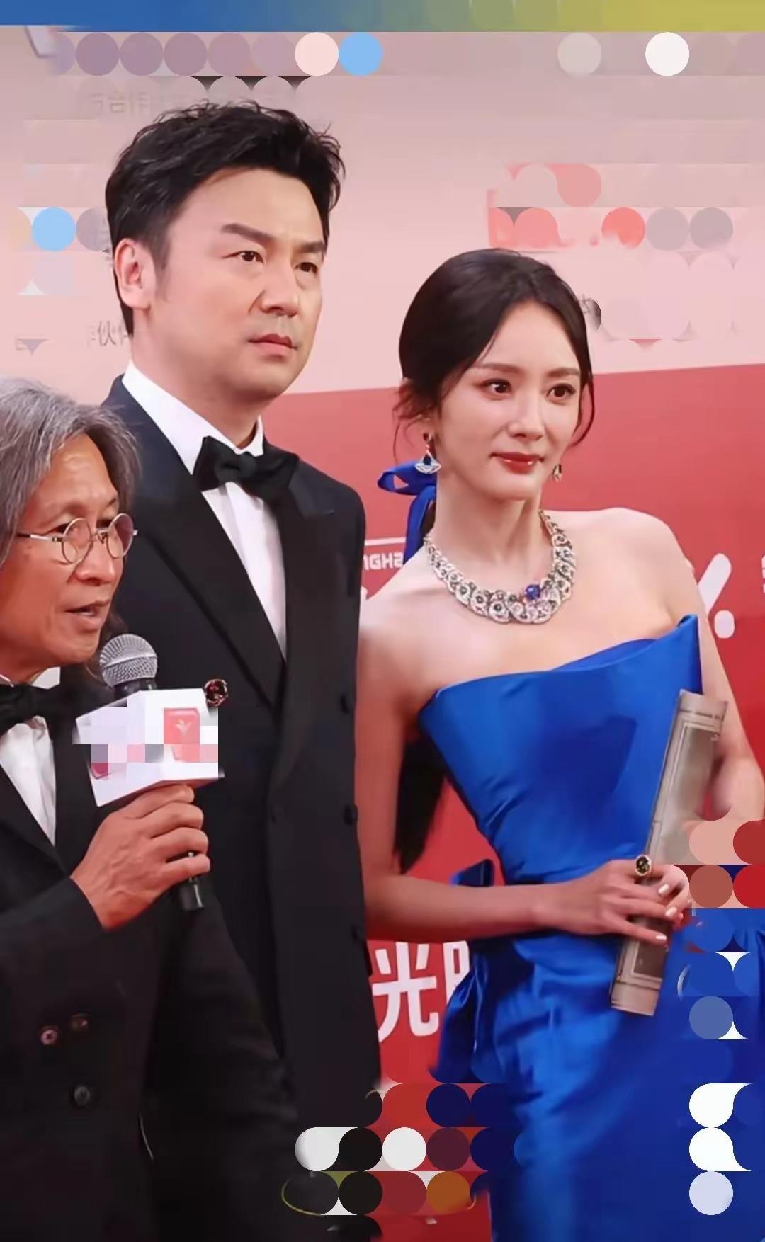 我开始理解雷佳音了为什么杨幂靠近这副表情了不是因为不近女色，也不是不近人情，