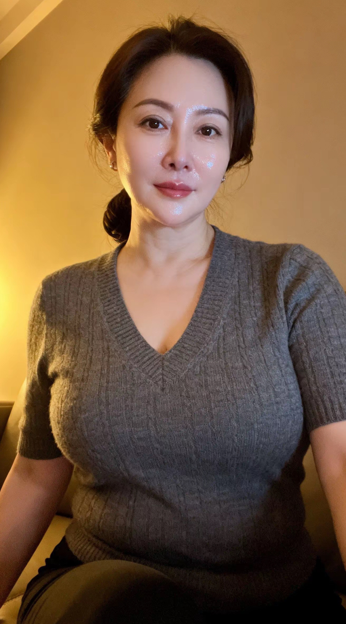未来几年必须学会的15个AI工具：1.第一个：豆包1. 剪映AI手机上的剪辑神器