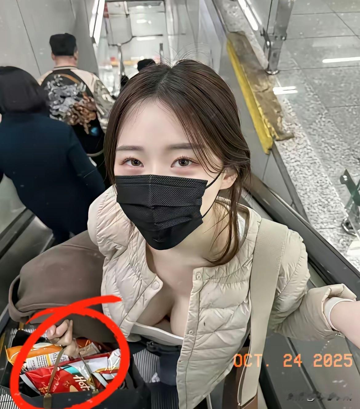 女朋友太现实了，第一次见面就让我带她去逛超市，还买这么多零食，真败家，这样的