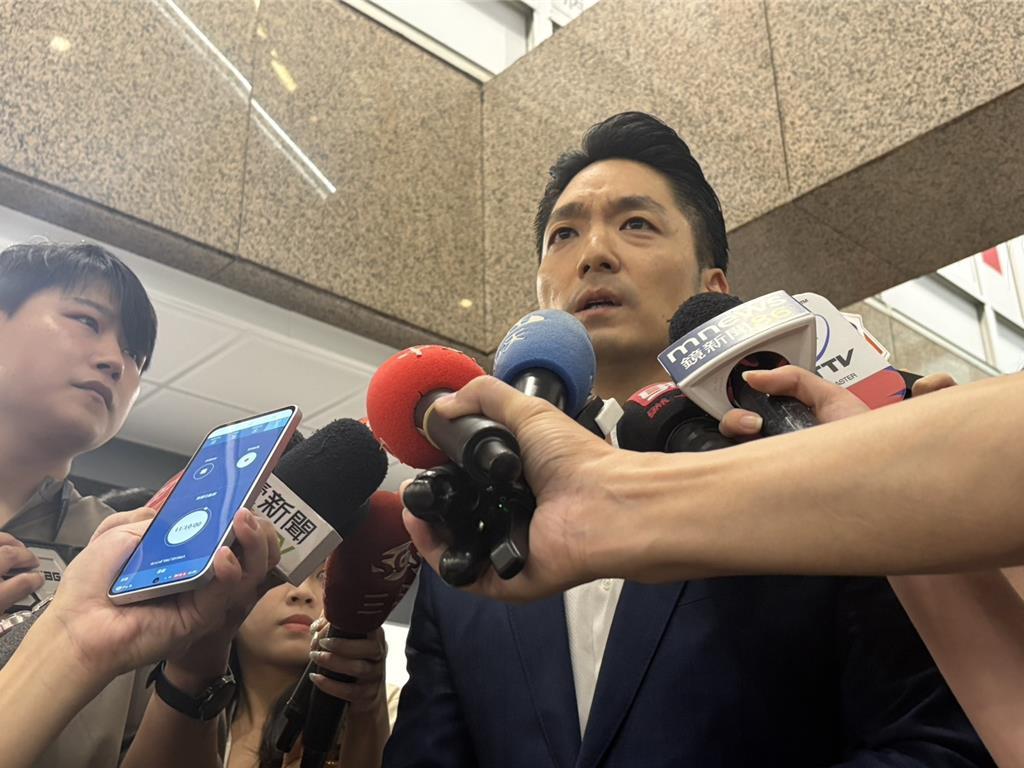 就在刚刚，台北市长蒋万安发表严正声明，7月17日，针对民进党发言人吴峥在