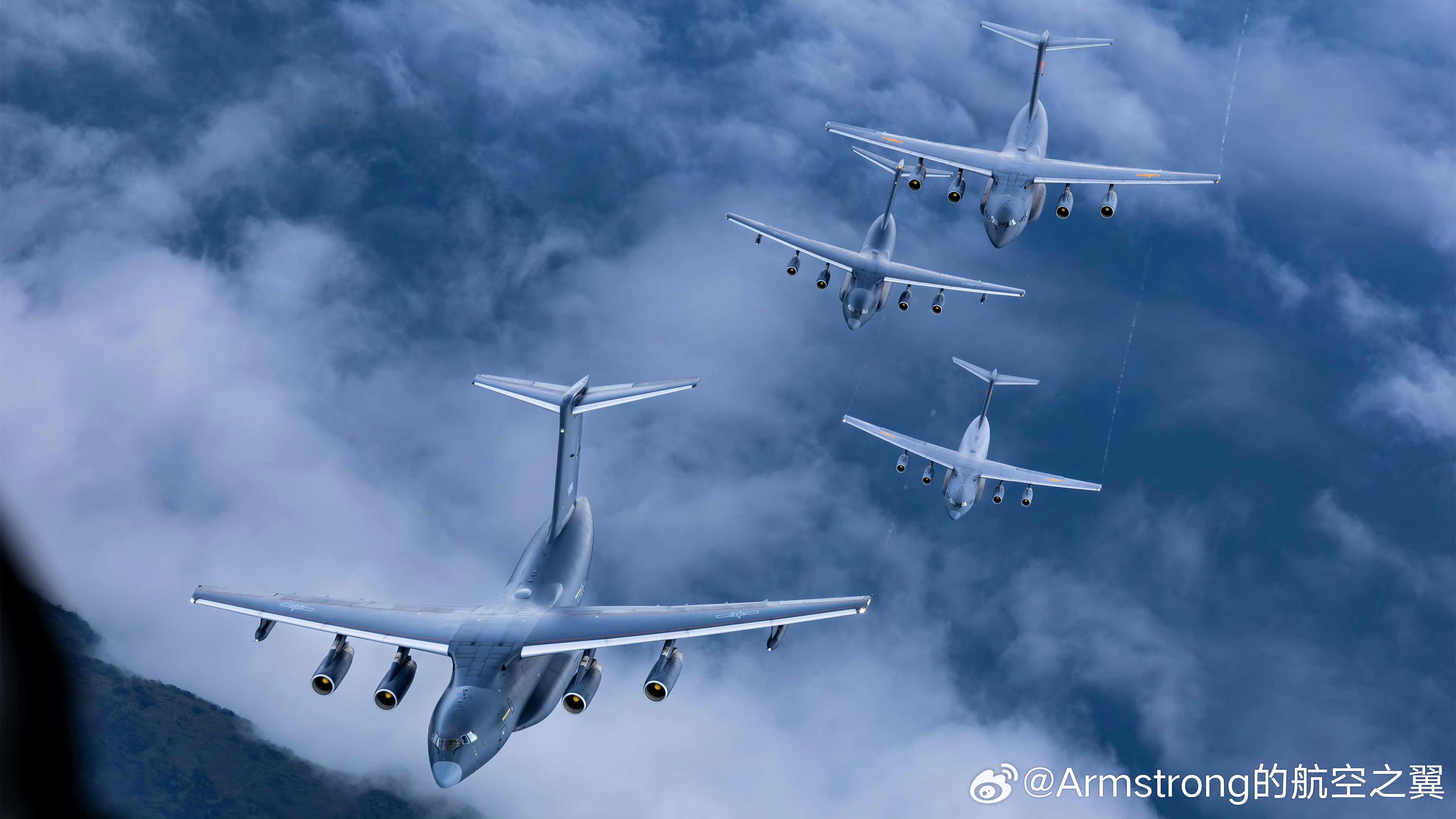 运-20空对空美图
