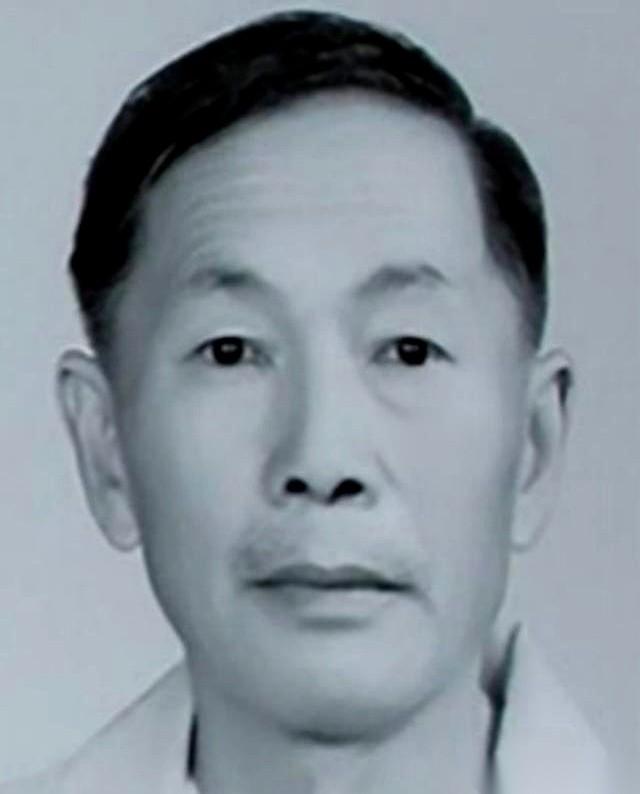 老美那边的人，把一份医疗评估表拍在他面前。指着他女儿的名字，说，留下来，病我们