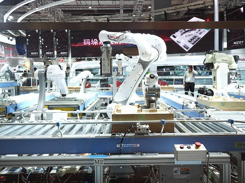 中国的制造业2030年占世界的40%，2035年占世界的50%目前中国制造