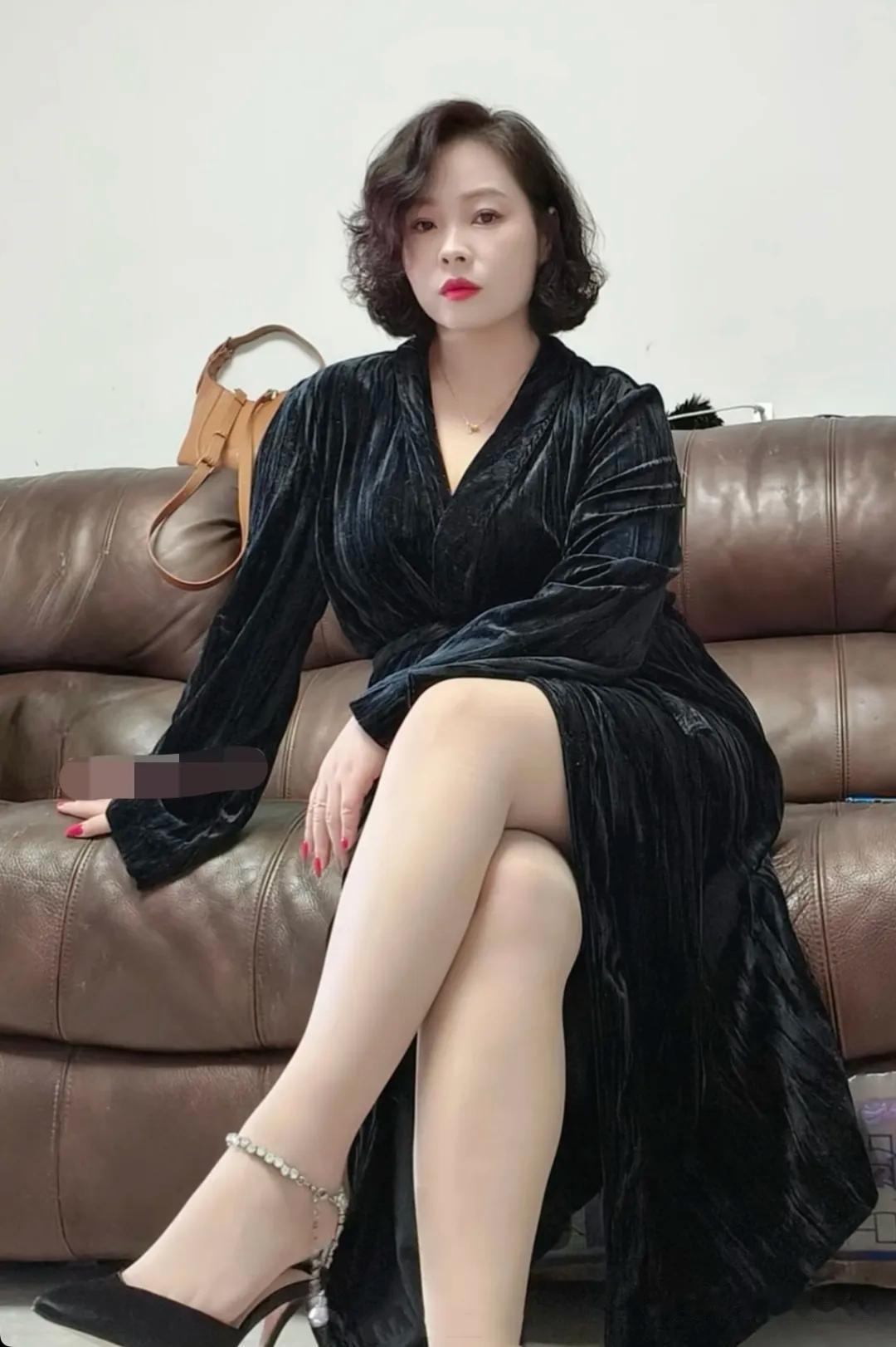 年纪轻轻的老阿姨