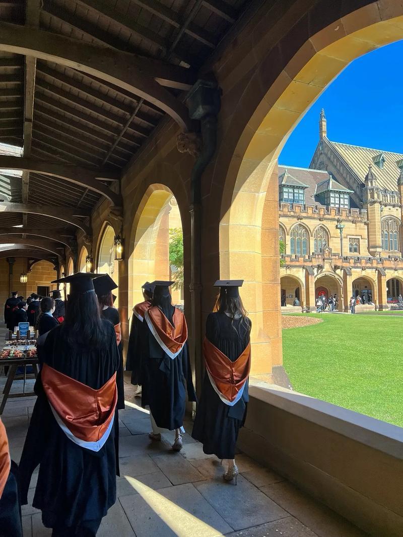 四年数据对比：出国留学与归国人数大逆转，87%回流率背后的时代选择一组硬核