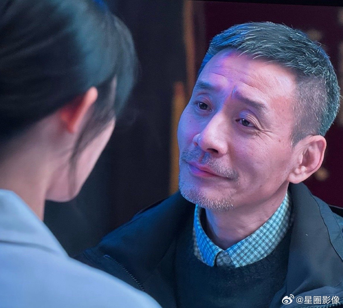 可能我对他印象太深了，我感觉演赵秉文的老师，跑现代剧里眼神也还是蛮吓人的就是说