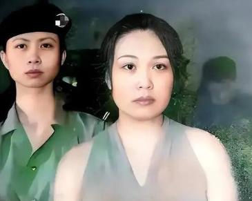 1999年，警方捣毁了位于北京亚运村“七号别墅”的特大“淫窝”。然而，组织者的身