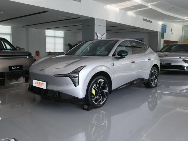 12.38万起，一文看懂小鹏MONAL03：直接冲UltraSE！前两天.有个车友.在群里.问我，说