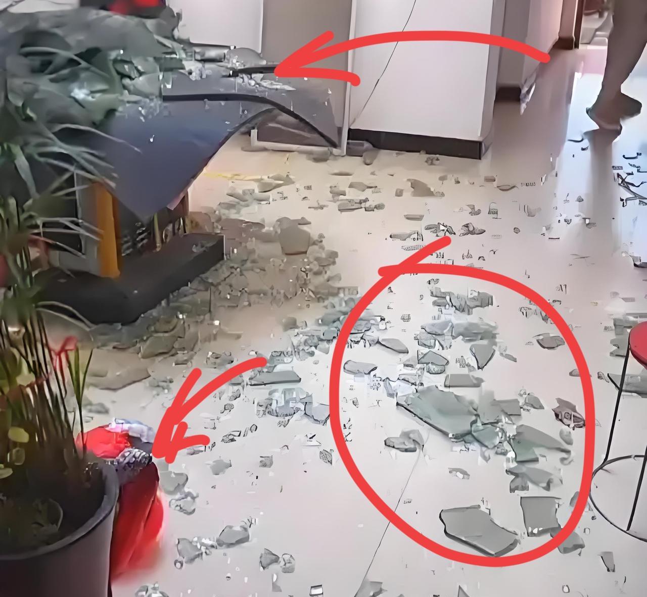 刚才给高密的同学打电话，问他那边的情况怎么样了？她说，当时自己距离化工厂只有