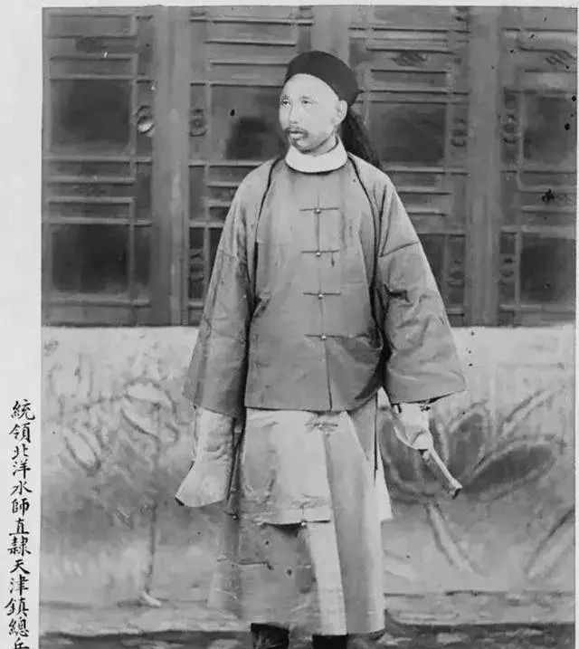 光绪皇帝二十几岁时，本事不大。但他的胸怀，却是举世罕见的。 刘公岛海战结束后，北洋舰队彻底失去战斗力