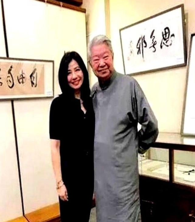 83岁“人生玩家”蔡澜，语出惊人！他说：“你以为‘不抽烟、不喝酒、不享受男欢女爱