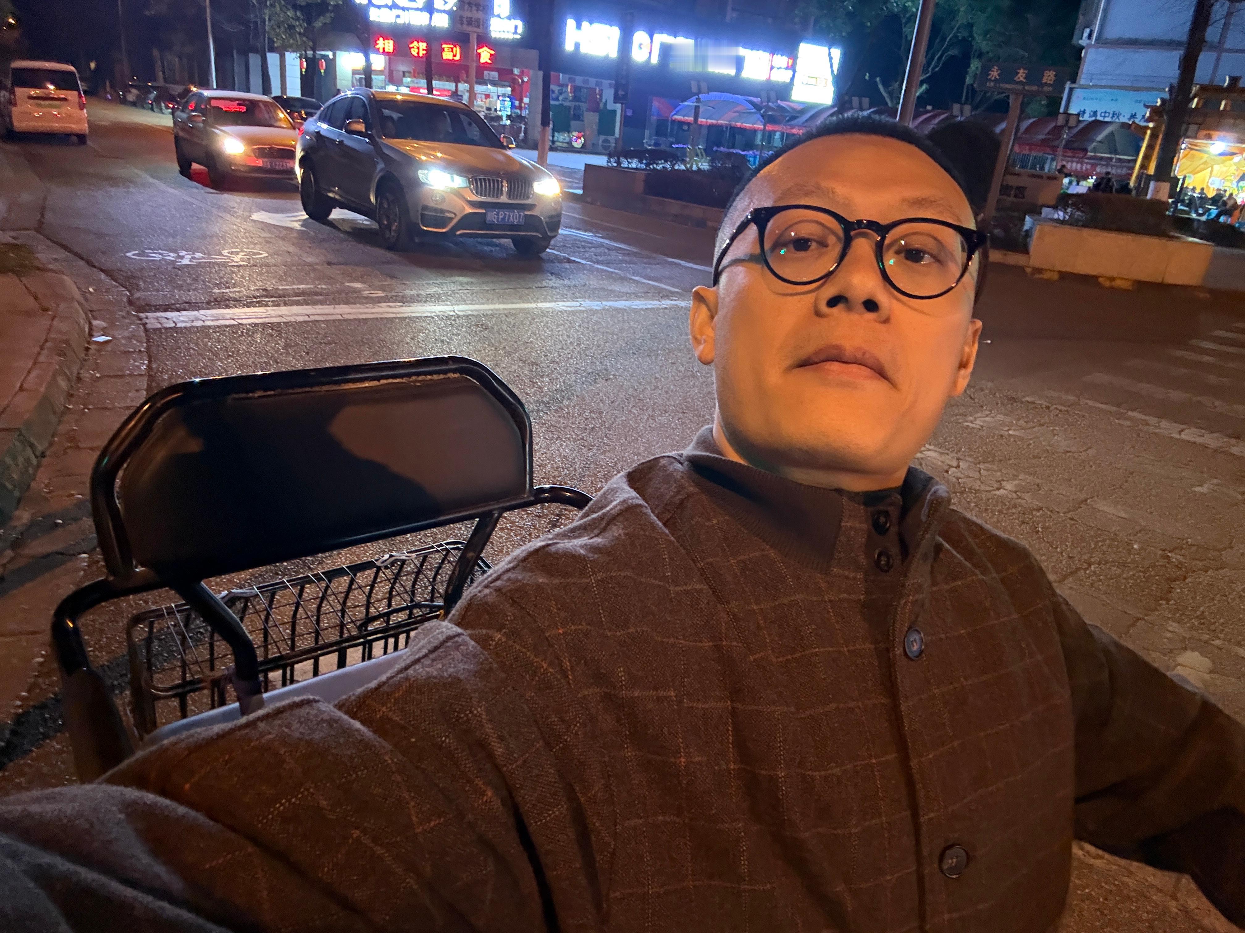 如果我骑三轮你会爱我吗？骑我爷爷的三轮宵夜去