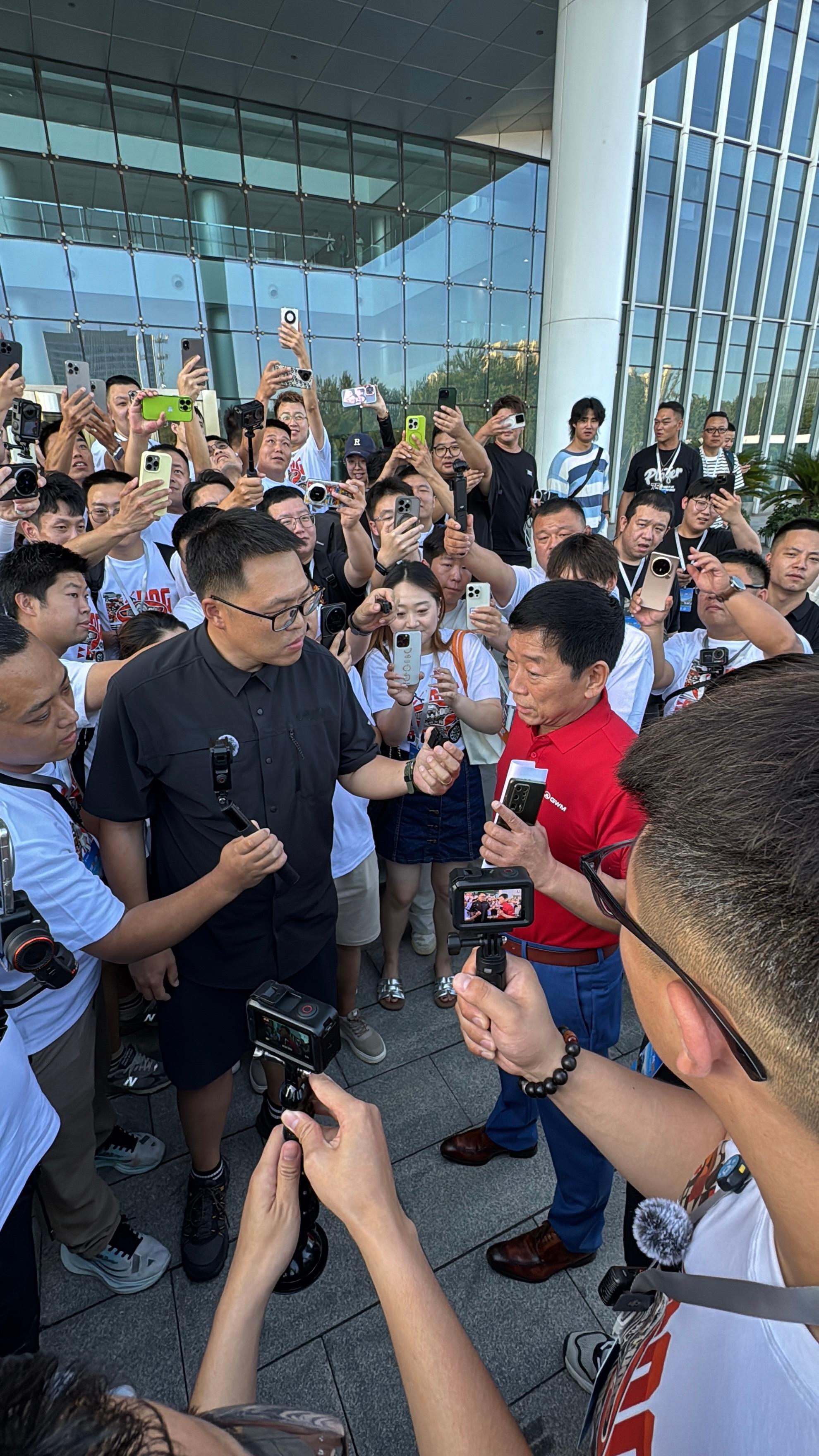 我要见魏总前几天谁吵吵着要叫魏总来着？你瞅瞅，今天2026款哈弗大狗上市发
