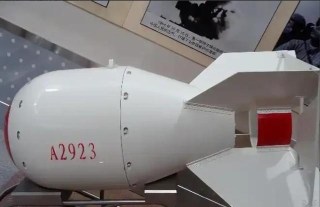 原子弹的原理早就已经公开,可为什么还有那么多国家依旧造不出原子弹?说句难听的,不