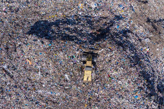 深圳太拼了！砸21.7亿挖掉110米高