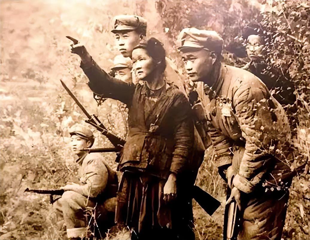 1953年8月，贵州女匪程莲珍被俘，但如何处置她却意见不一，于是，负责人便向毛主