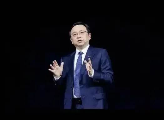 换电就是死路一条！当年比亚迪的老总王传福斩钉截铁的说道。这种大佬说出的话