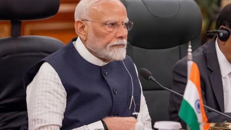 印度又要难受了，泰国船只成功通过霍尔木兹海峡！今天，霍尔木兹海峡上又出现了令