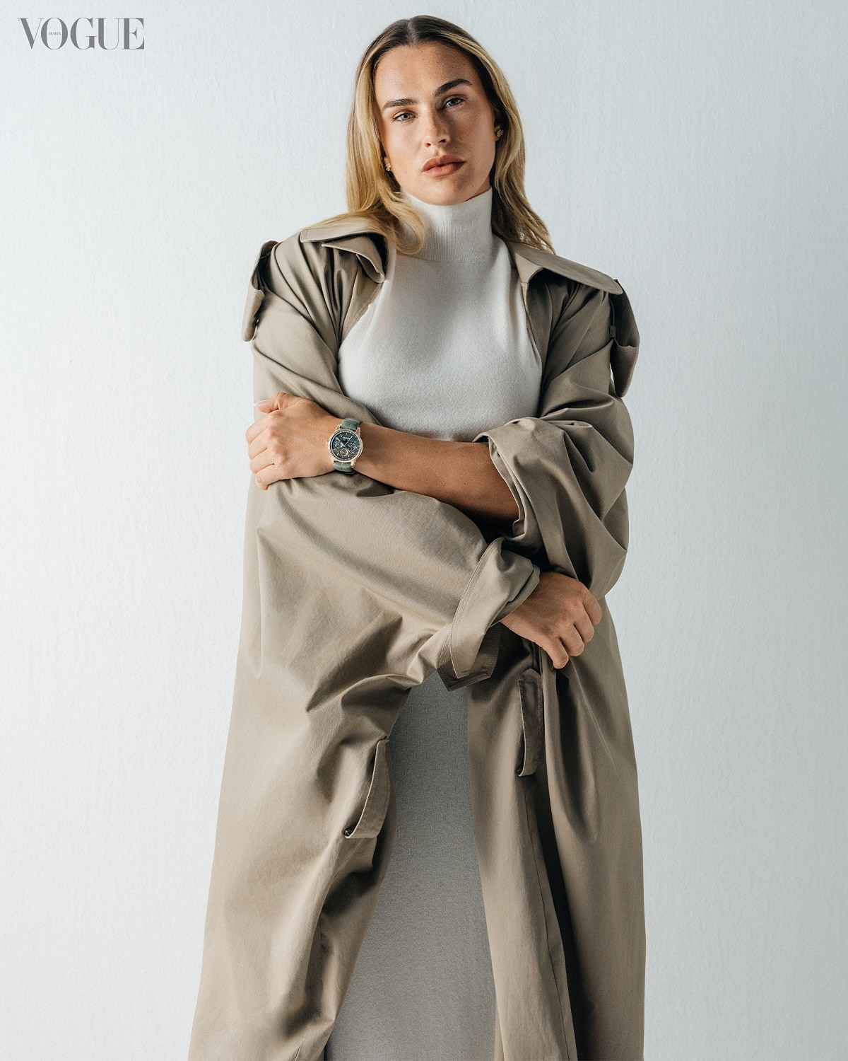 萨巴伦卡登上《Vogue》阿拉伯版11月刊腕表与珠宝特刊封面📷1-10分各位裁