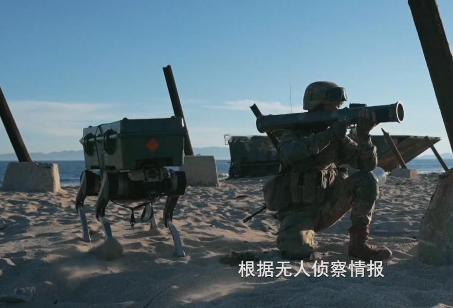 台士兵吓坏啦！解放军机器狼真来啦，漫山遍野机器狼携带步枪和炸药冲锋，“台军”根本