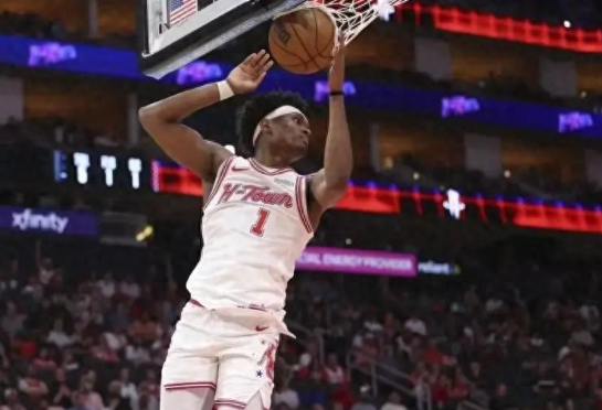 如果火箭输给了无东无里的湖人真输了的话，按理说，最大的责任人肯定是乌度卡和老