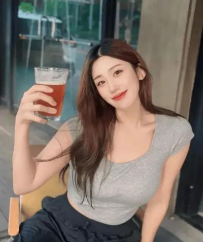 韩国的女性已经彻底疯魔，从最开始的不谈恋爱，不结婚，到后来的不生孩子，不愿意和男