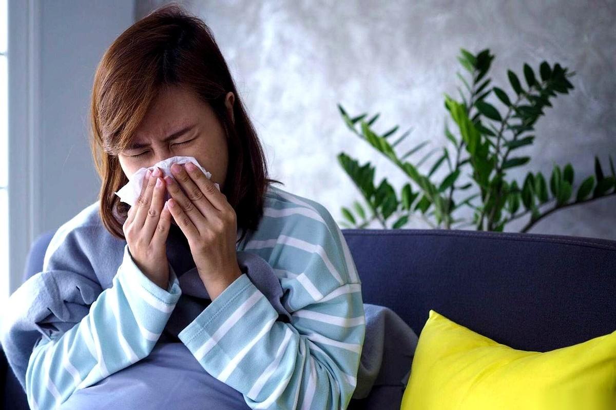 甲流又刷下来一批人。尤其是有高血压的，一个没扛住，人就没了。最扎心的是，很多