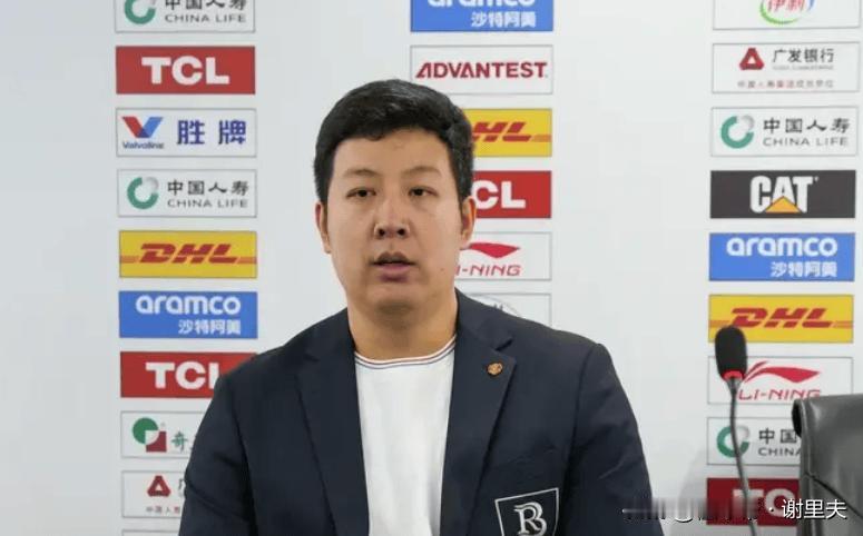 辽宁男篮打四川有欧洲篮球那个味道了，洛佩斯的战术很高级，虽然对手实力实在是太差了