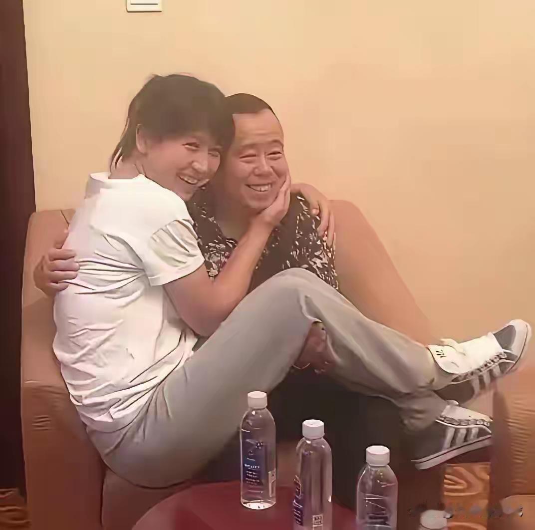 这就是为什么古代把他们归类为下九流，做为有夫之妇也不能太随便了吧？男女授受不亲这