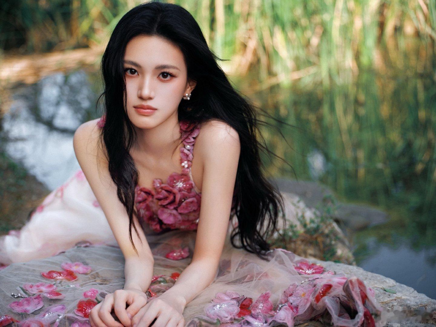 沈羽洁森林里的花仙子