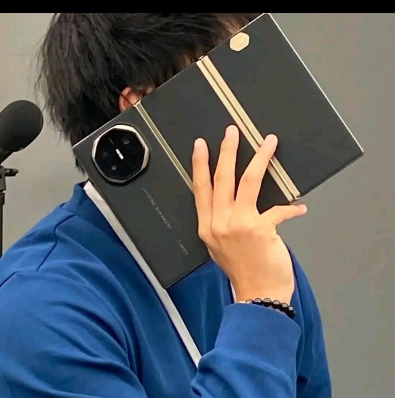 华为三折叠手机官宣，哪些A股上市公司受益？柔性屏幕1、京东方A，柔性OLED