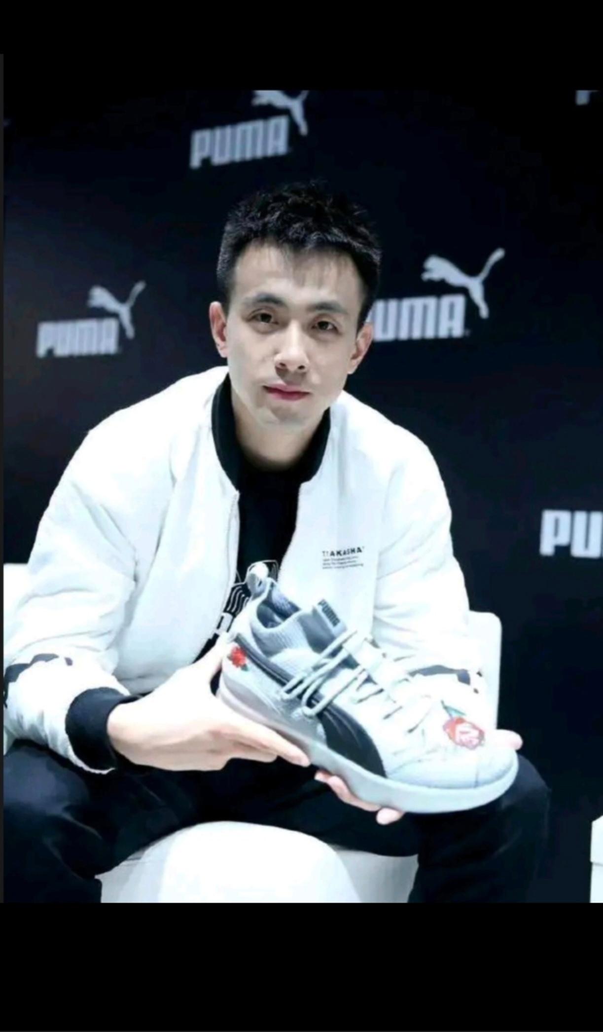 现在越来越看不惯赵继伟了！不是因为他在关键的时刻受伤——从而影响到辽宁队这次全运