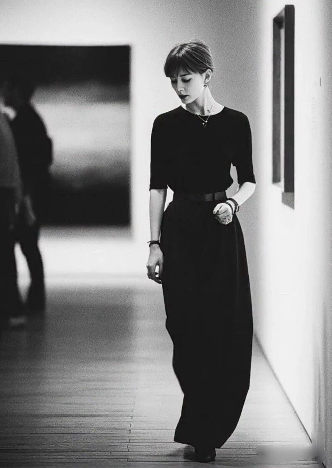 社会就是一个生物链，一物降一物，言语压君子，衣冠镇小人，面对高人，要用思想；面对