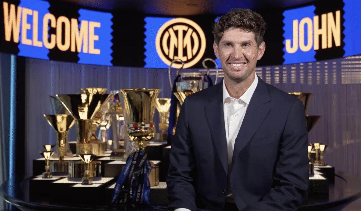那不勒斯记者奥列埃玛：斯通斯？看上去是大牌球员，其实他不过是个曼城的弃将。曼城不