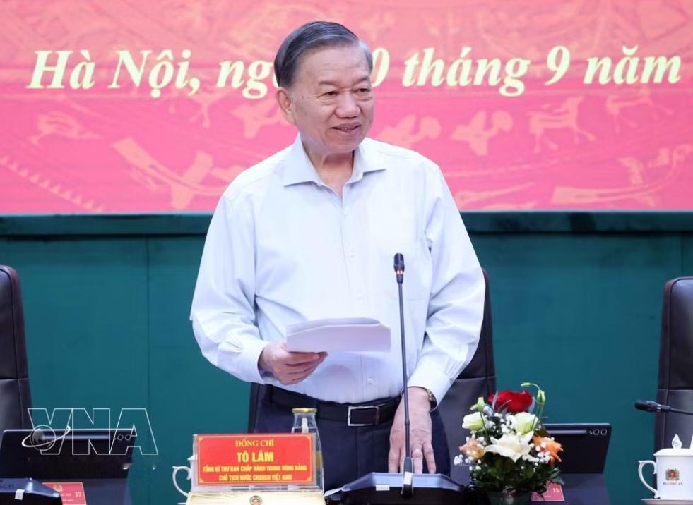 不简单！苏林一天之内连赶两场大会，一场越南中央公安党委会，一场越南中央军委会，这