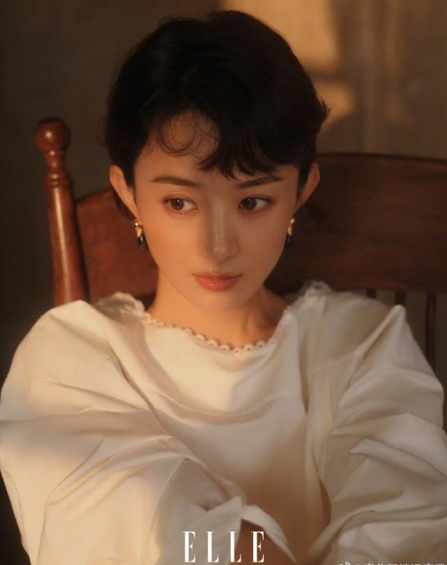 赵丽颖可能要改变戏路了看她新杂志采访，这个长假她想了很多东西，她意识到此前演的