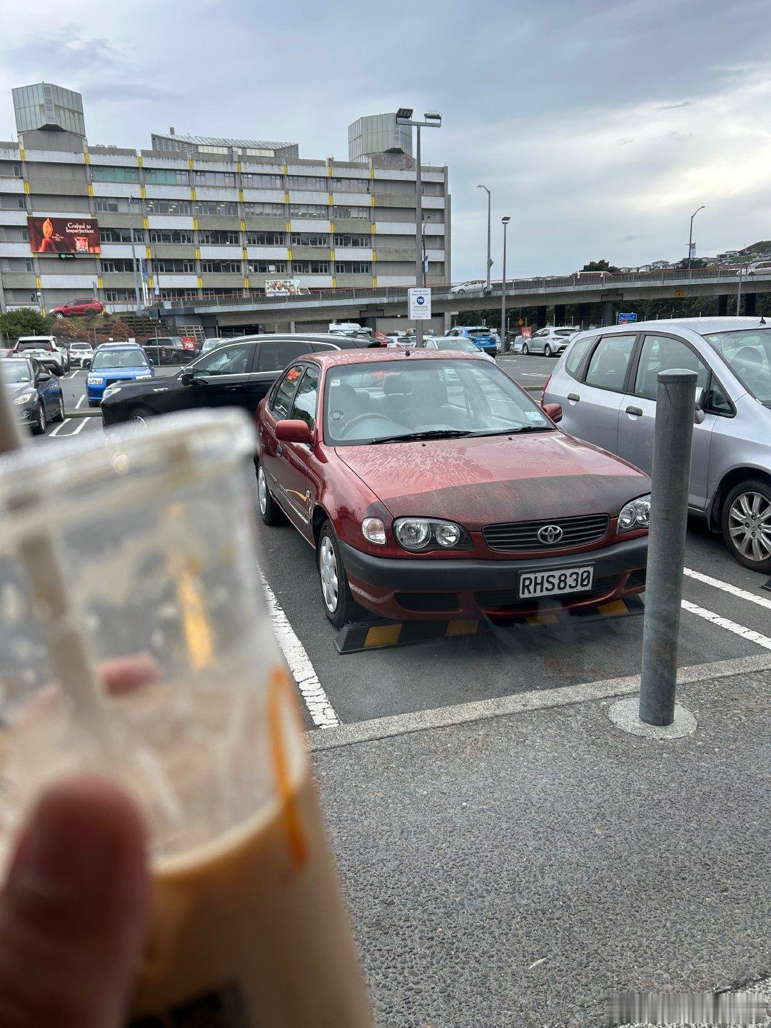 又来京城了[大笑]跟我的车车一起喝杯咖啡先​​​