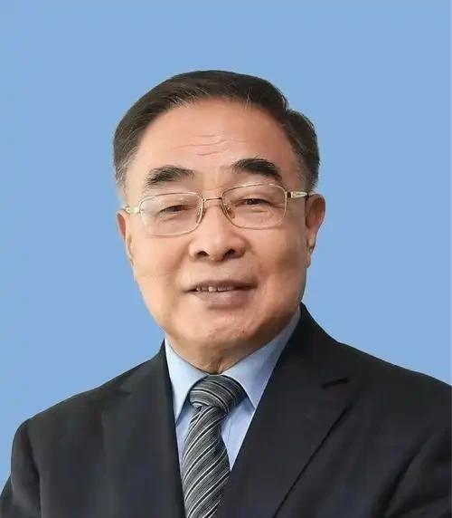 张伯礼院士曾说：“对你身体伤害最大的，往往不是烟，也不是酒，而是你身边那