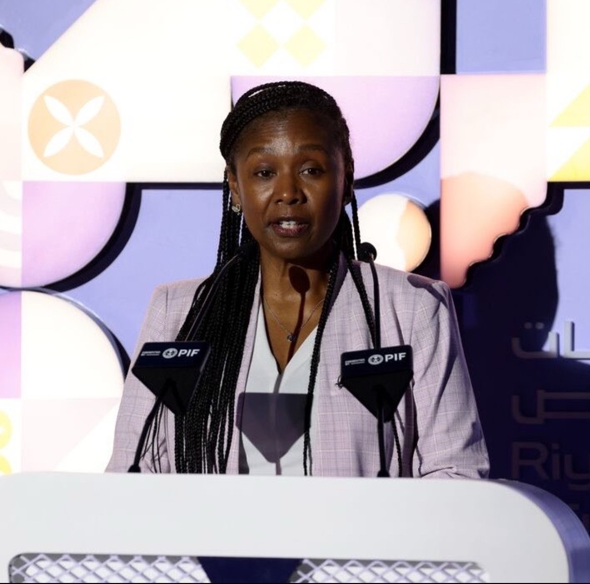 体育大赏🚨突发新闻：WTA首席执行官PortiaArcher辞职。WTA主