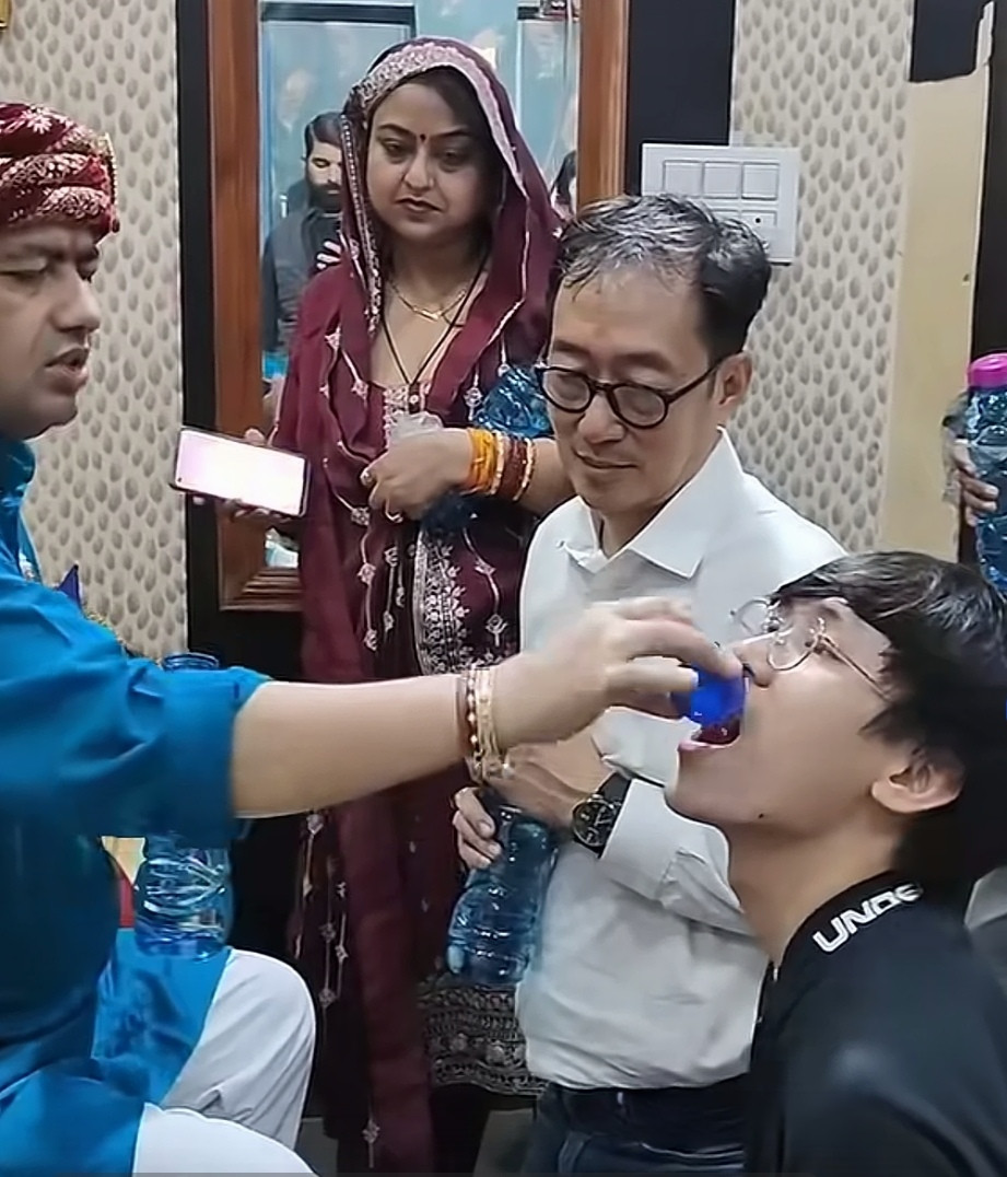 像这种神神叨叨的人，他如果生活在北邻的五十年代，就属于旁门左道的坏分子。如果他