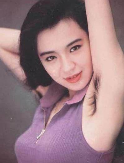 惊呼：女生大胆秀腋毛，简直太迷人！重点不在于“美不美”，而在于“这是我的身体，我