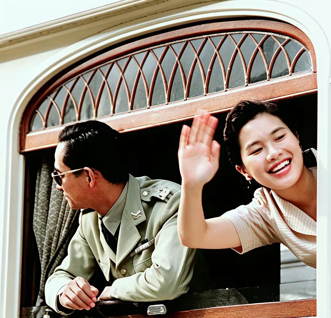 泰王室最时尚的，还得是诗丽吉太后呀！不愧是把泰丝带出国门的人，诗丽吉的时至今日