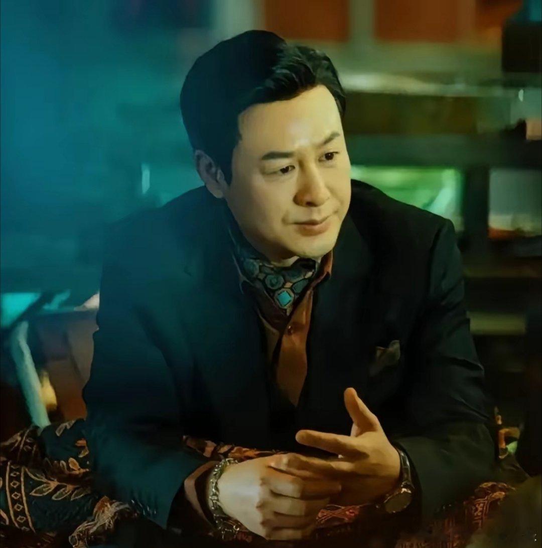 就说张颂文这个演员，明明是第一次看他演高启强，可不知道为啥总感觉，好多老剧里面都
