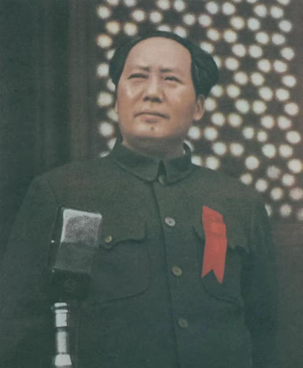 破案了，毛主席为啥越来越被念叨不是因为谁刻意宣传，也不是因为啥虚头巴脑的讲究，